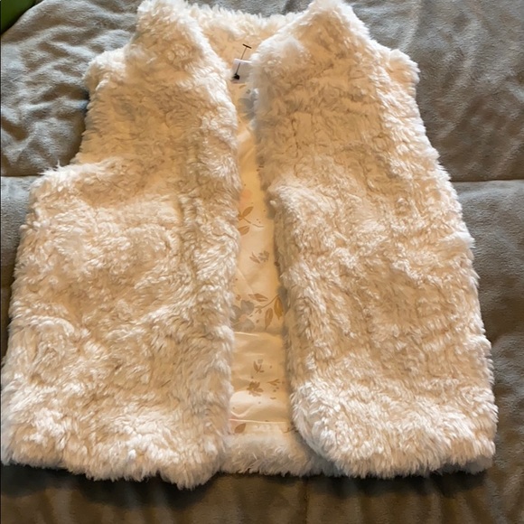 Girls vest - Picture 1 of 4